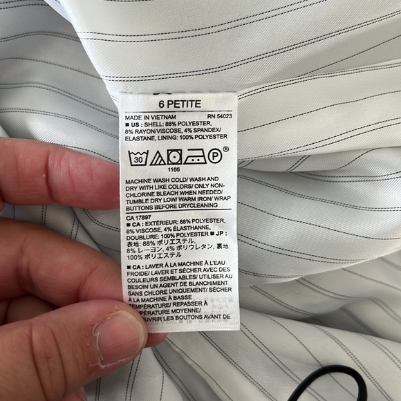 Banana Republic Marled Heathered Single Button Notched Slim Lapel Blazer - Picture 9 of 10